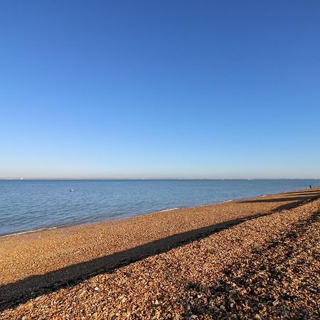 High Tide Villa Cowes  Exterior photo
