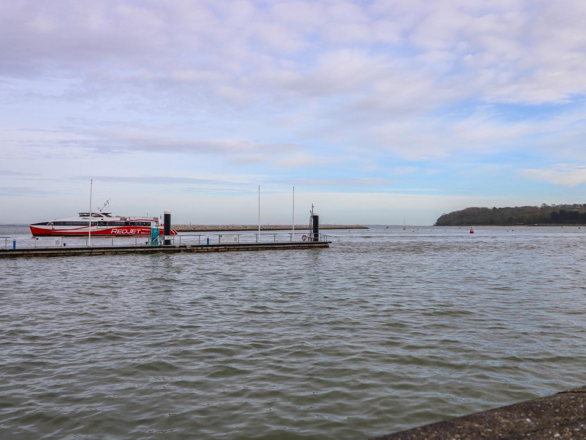 High Tide Villa Cowes  Exterior photo